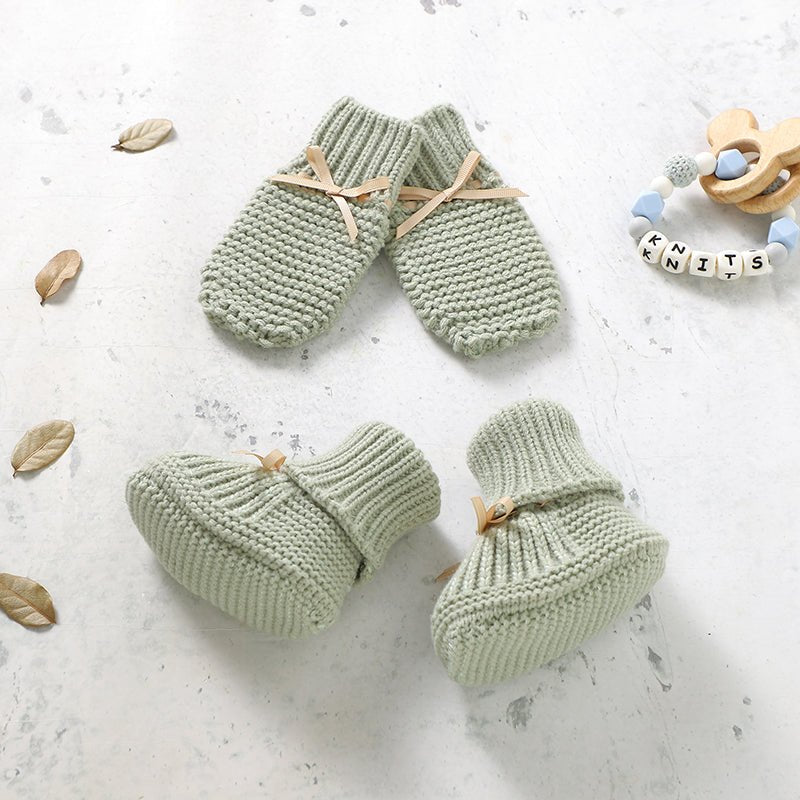 Booties and mittens set - Adorable Attire