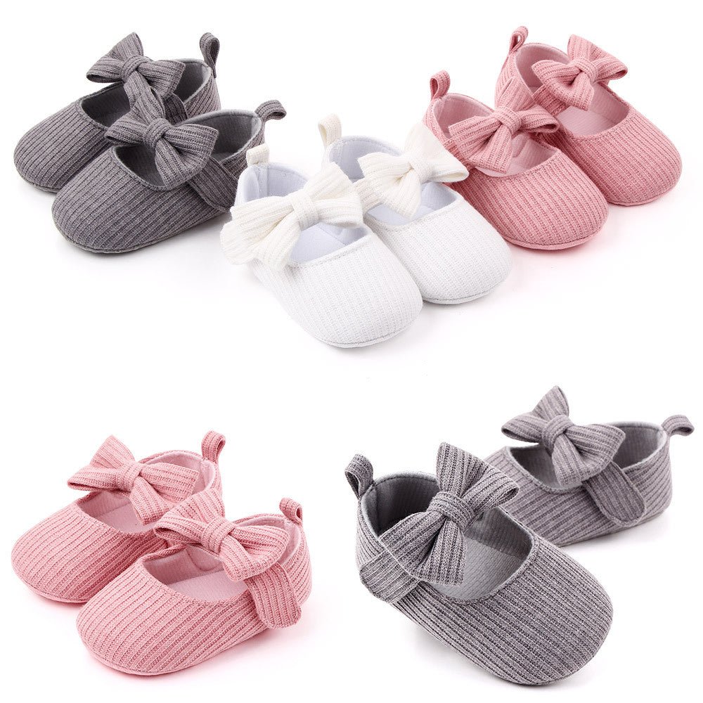 Bow Woolen Knit Baby Shoes - Adorable Attire